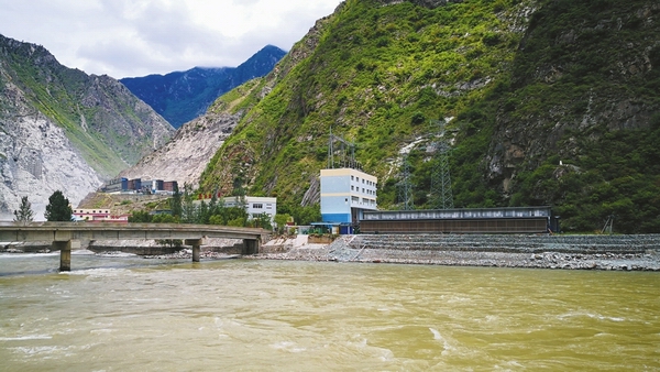Bitcoin mine illegally set up a special clean-up in Kangding City on the Dadu River